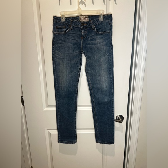 American Rag Juniors Skinny Jeans Size 9 Medium Wash - Picture 1 of 13
